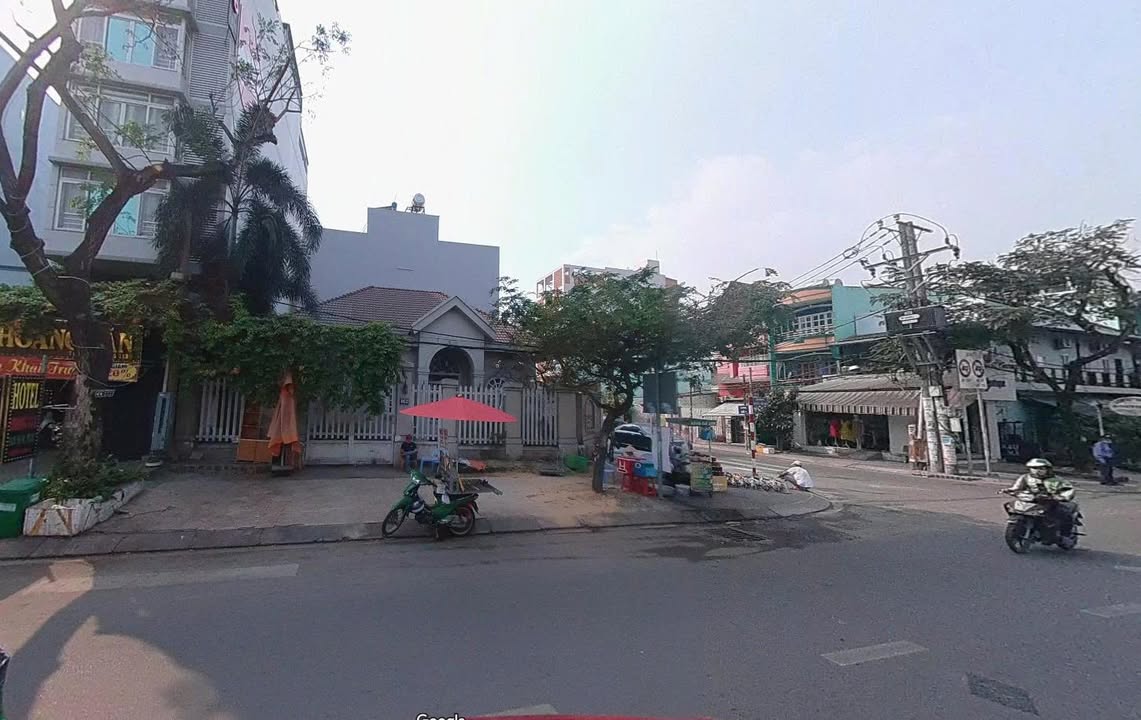 Nhà mặt tiền 462 Nguyễn Văn Linh, quận 7, 185m² giá 80 tỷ - Cơ hội kinh doanh tuyệt vời!