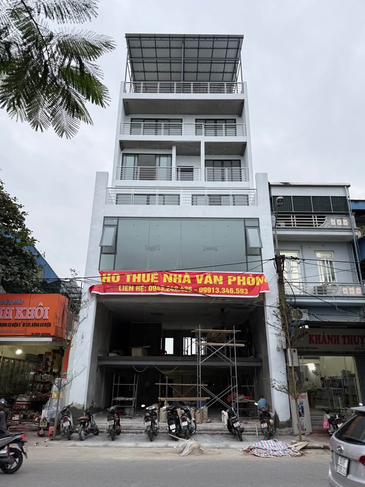 Cho thuê mặt bằng kinh doanh 496 Giải Phóng, Nam Định - Mặt tiền rộng 9.5m, diện tích 127m²