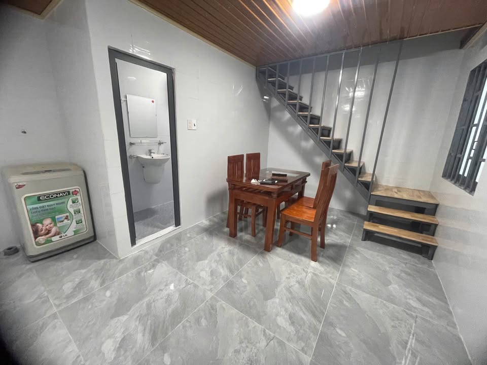 Căn hộ cho thuê đường Triệu Việt Vương Đà Lạt 2PN giá 5.5 triệu - Sẵn sàng vào ở ngay!