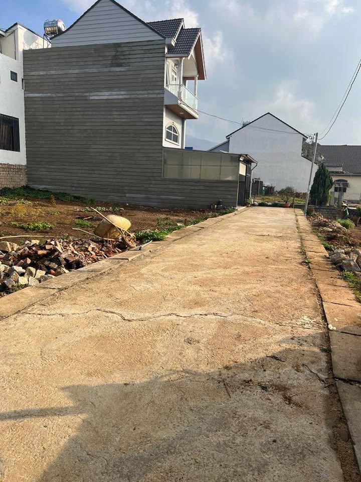 Lô đất xây dựng đường ô tô Phường Langbiang Đà Lạt 82m² giá 2.7 tỷ - Đầu tư lý tưởng!