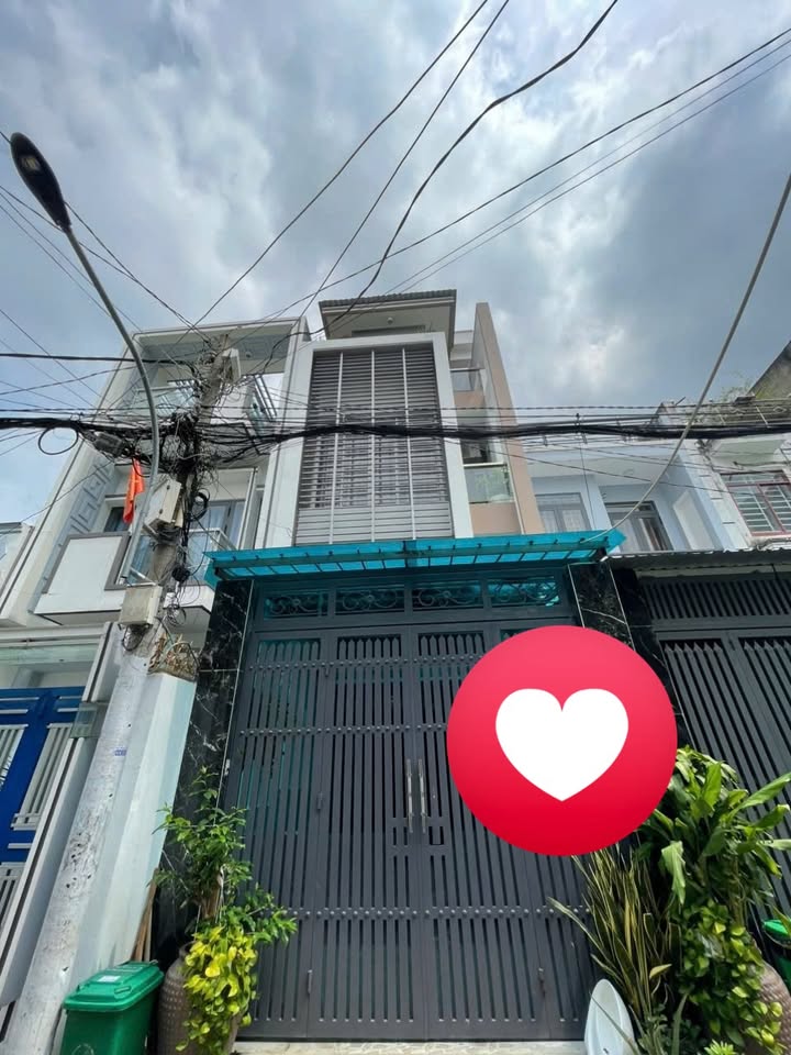 Nhà phố đẹp 70m² Hẻm 2 ôtô tránh nhau, Quận 12 giá 6.4 tỷ - Chính chủ bán gấp!