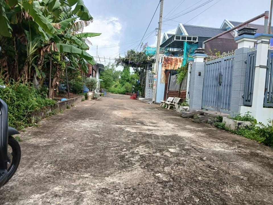 Đất nền Phường Mỹ Phong, Mỹ Tho 100m² giá 700 triệu - Đường xe 16 chỗ, sổ hồng chính chủ!