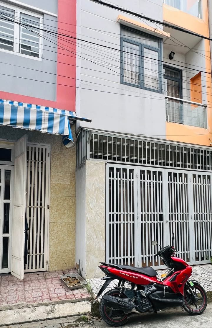 Nhà phố 4 tầng 52m² giá 6.5 tỷ - Ô tô đỗ trước nhà tại Nguyễn Duy Trinh