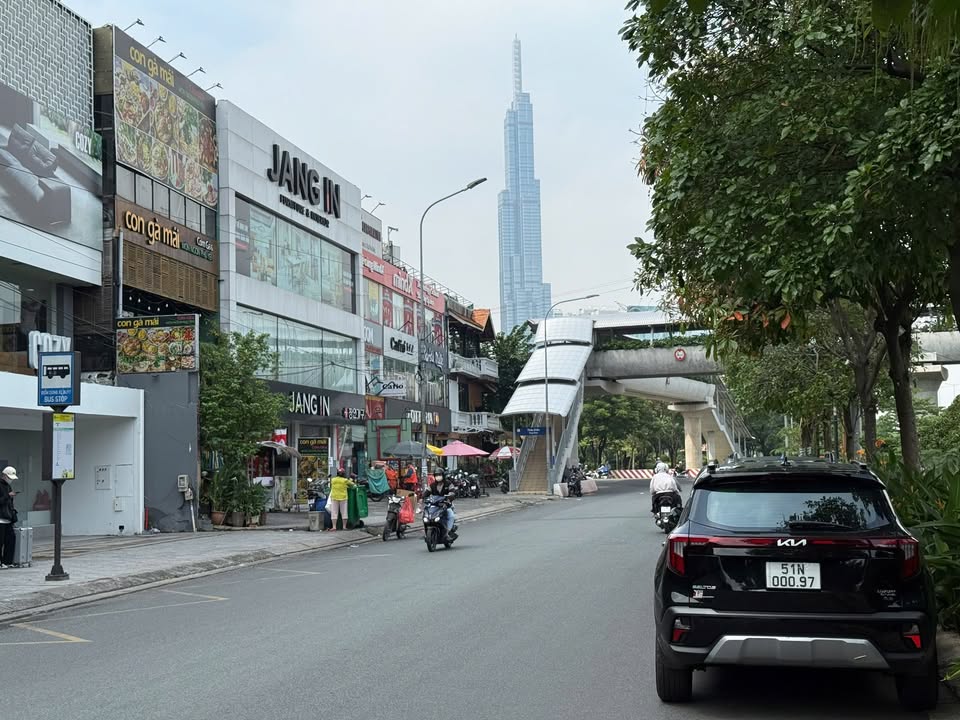 Biệt thự mặt tiền đường Song Hành, An Phú, Quận 2 - Đầu tư sinh lời hiếm có!