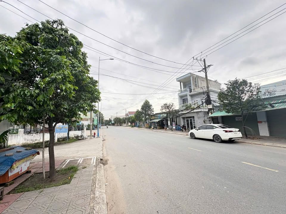 Đất mặt tiền Nguyễn Thị Khắp, Dĩ An 1447m² giá 42 tỷ - Đầu tư sinh lời tuyệt vời!