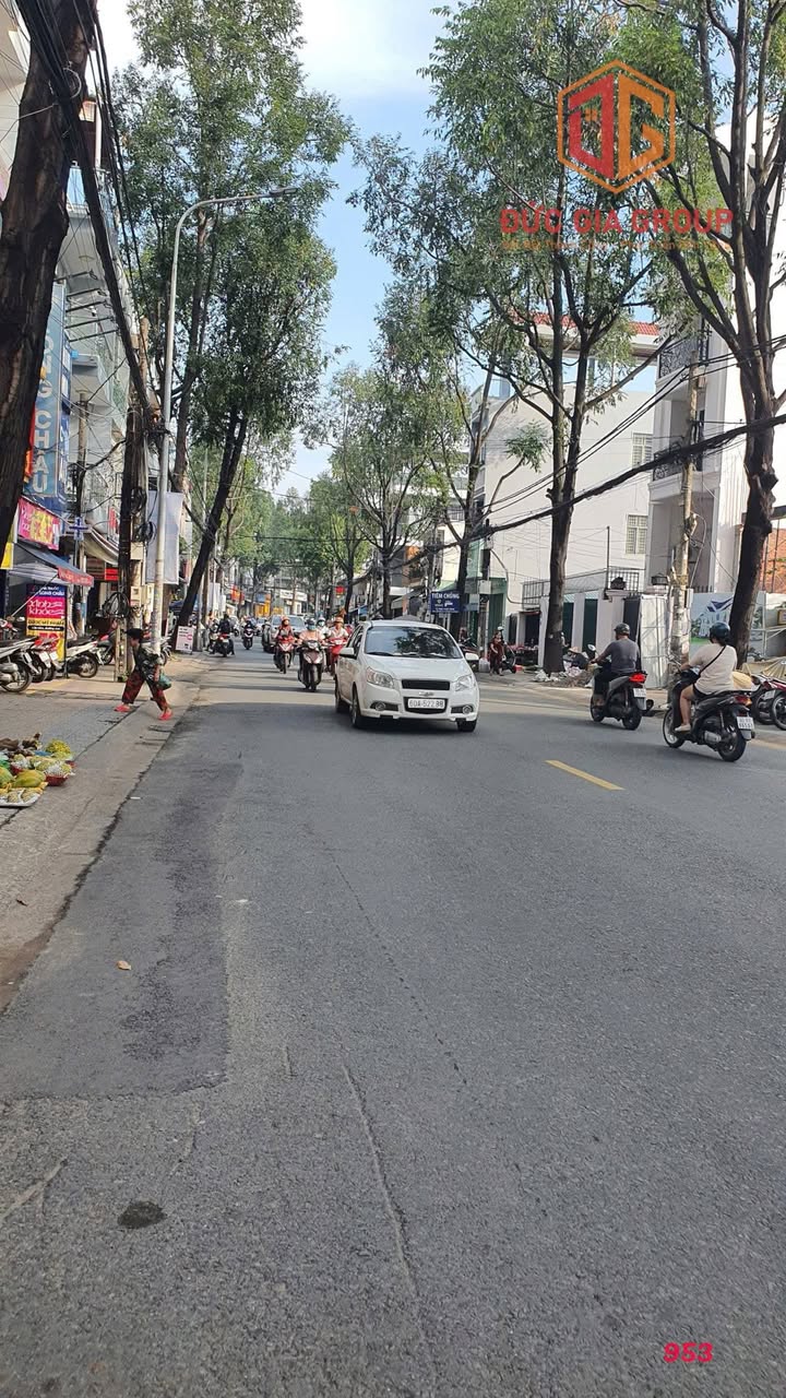 Bán gấp FrontHouse mặt tiền Phan Đình Phùng 216m² - Vị trí kinh doanh đắc địa!