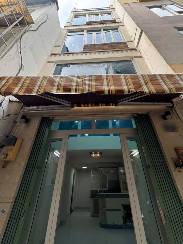 Nhà 5 tầng Phường Cầu Kho Quận 1, 26m² giá 6.5 tỷ - Phong thủy đẹp, tiện ích ngập tràn!