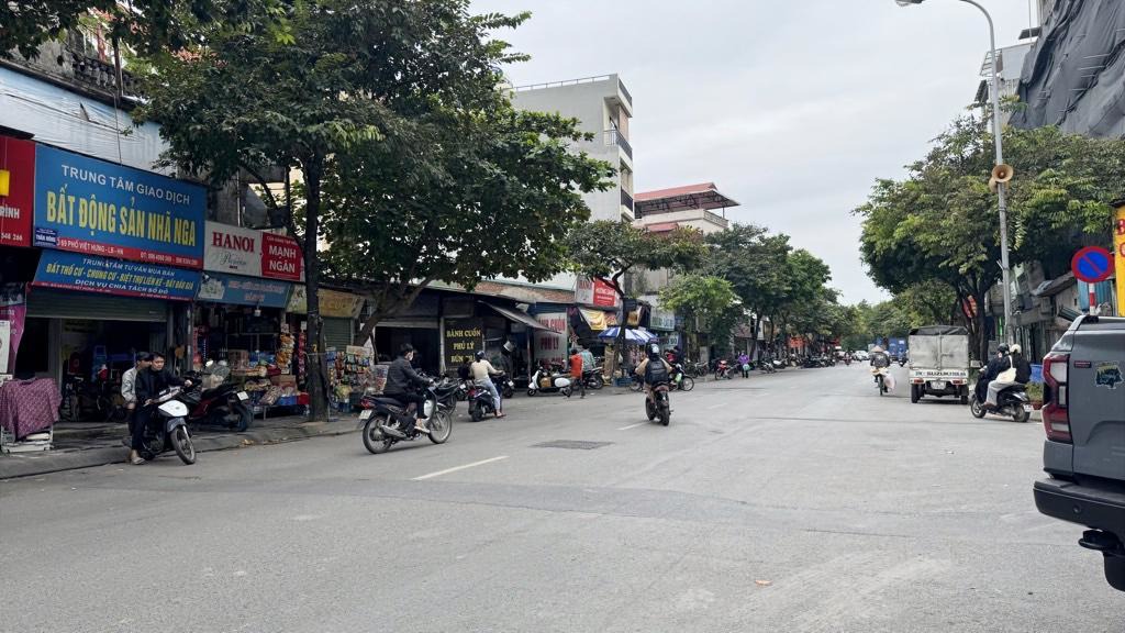 Đất nền phố Việt Hưng Long Biên 60m² giá 13.6 tỷ - Vị trí đắc địa, pháp lý rõ ràng!