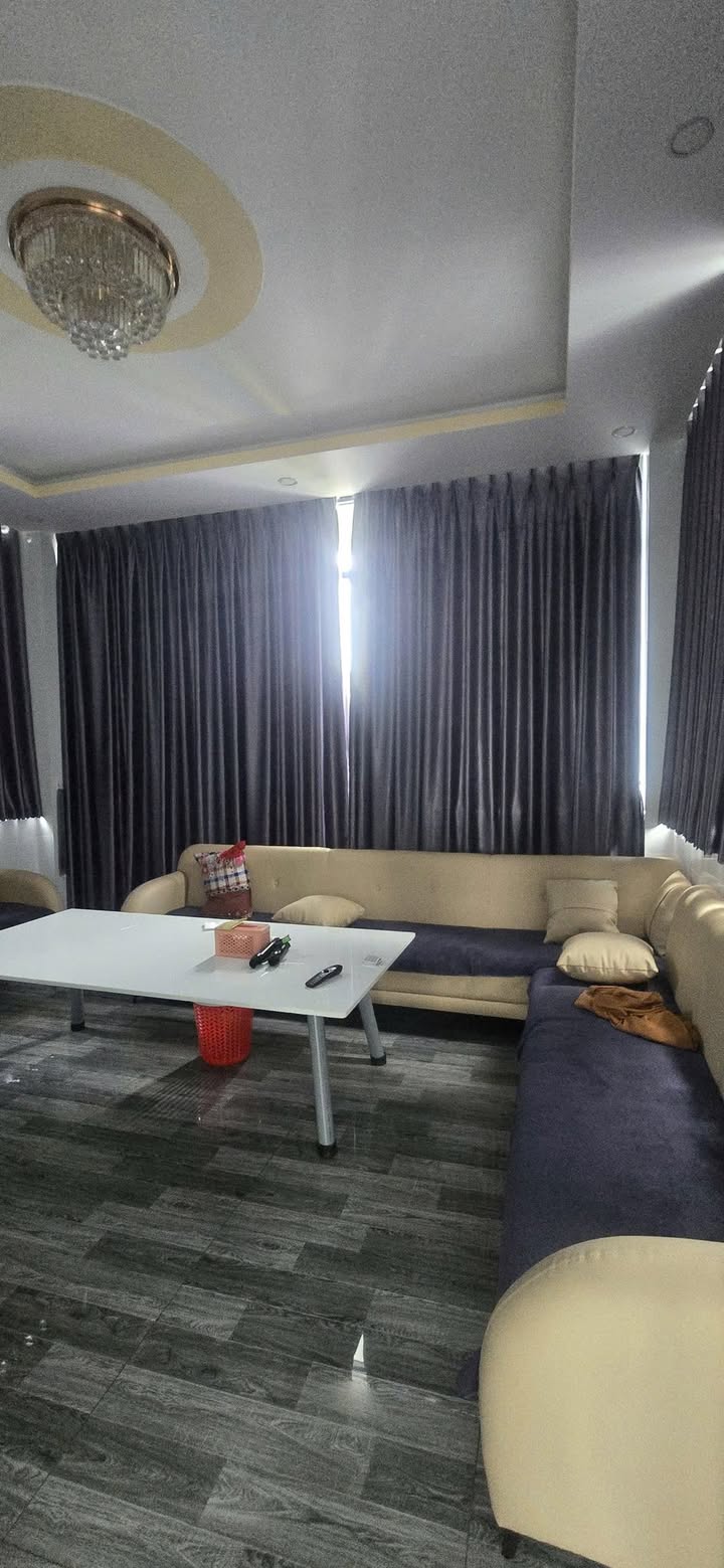 Bán nhà phố 3 tầng đường 22 tháng 12, 82.5m² giá 4.7 tỷ - Nội thất nhập khẩu sang trọng!