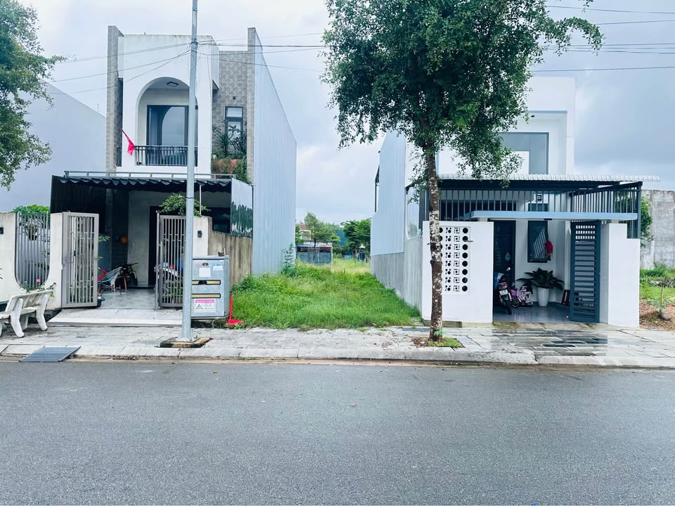 Bán đất Khu Dân Cư 577 Quảng Ngãi 100m² giá 1.4 tỷ - Đối diện công viên xanh