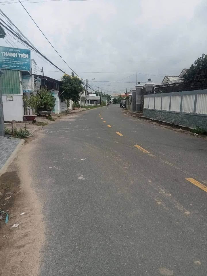 Nhà xưởng mặt tiền Đặng Văn Lãnh, Phan Thiết 1500m² giá 11 tỷ - Cơ hội đầu tư hấp dẫn!