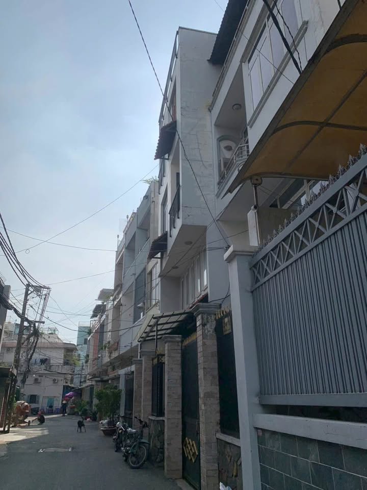 Nhà hẻm xe tải Minh Phụng, quận 6, 76.5m² giá 8.5 tỷ - Cơ hội đầu tư tuyệt vời!