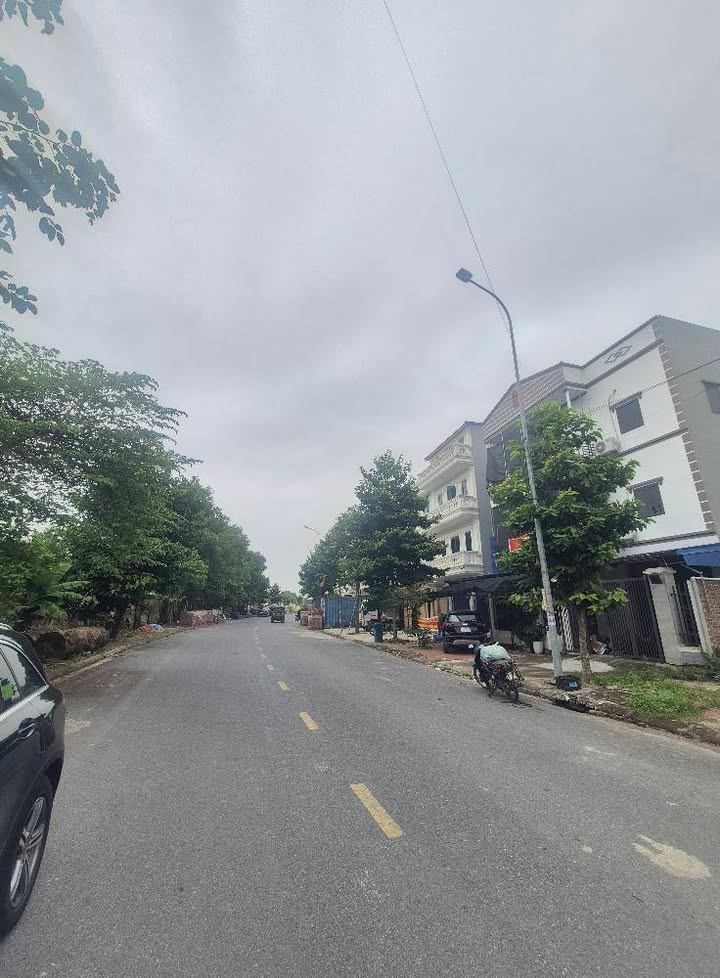 Đất DABACO Khúc Xuyên 412m² giá 8 tỷ - Sổ hồng chính chủ, xây nhà ngay!