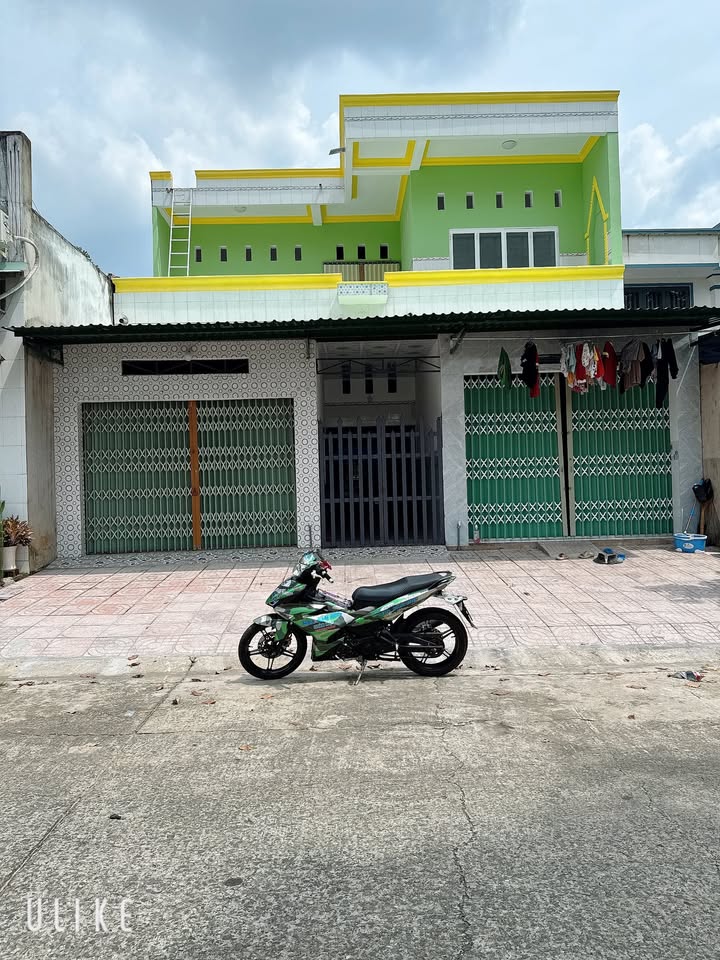 Nhà trọ lầu 2 ở Bến Cát 300m² giá 5 tỷ - Đầu tư sinh lời ổn định!