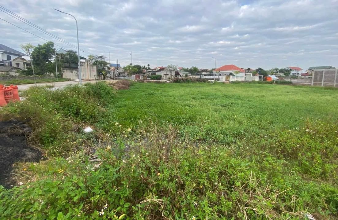 Đất nền Hoằng Giang 212m² giá 2.4 tỷ - Gần trường học và chợ!