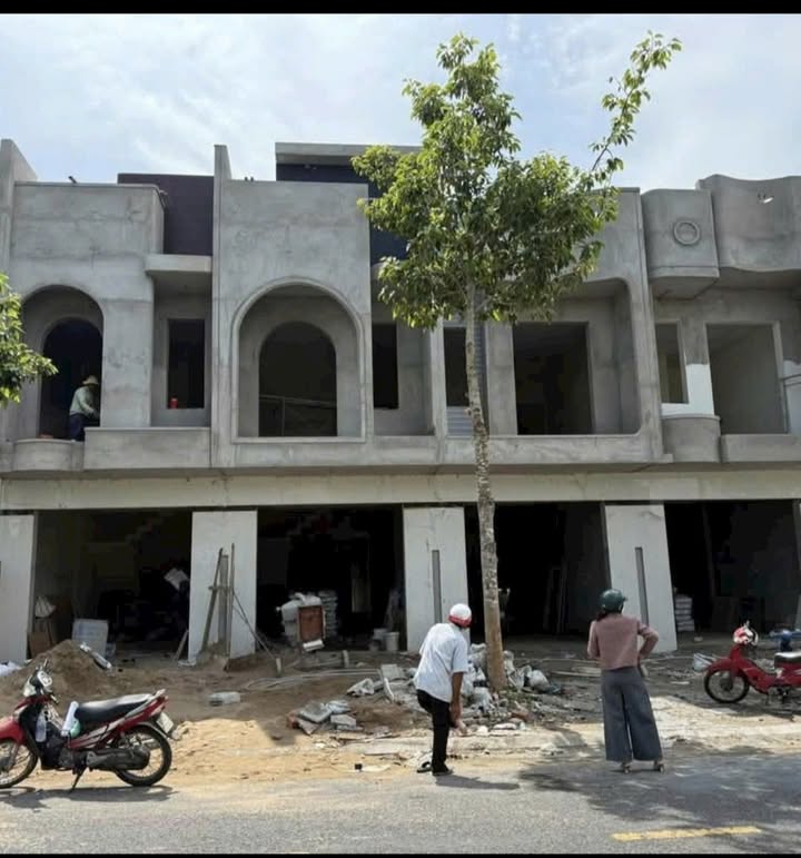 Townhouse Khu Đô Thị 5A Sóc Trăng 92.4m² giá 2.85 tỷ - Chính chủ, thiết kế đa dạng!