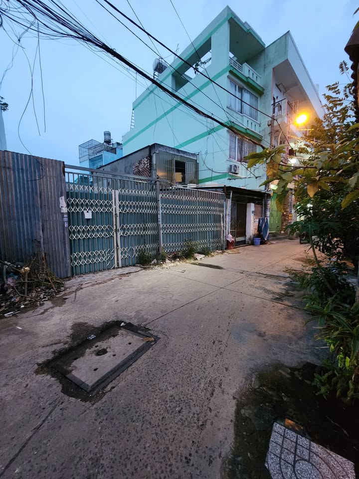 Nhà riêng quận 12, Tân Thới Nhất 80m² giá 5 tỷ - Hẻm xe hơi, vị trí đẹp