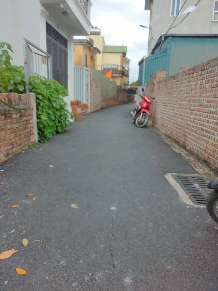 Bán đất Đa Tốn - Gia Lâm 40m² giá 3.8 tỷ - Vị trí đẹp, pháp lý chuẩn!