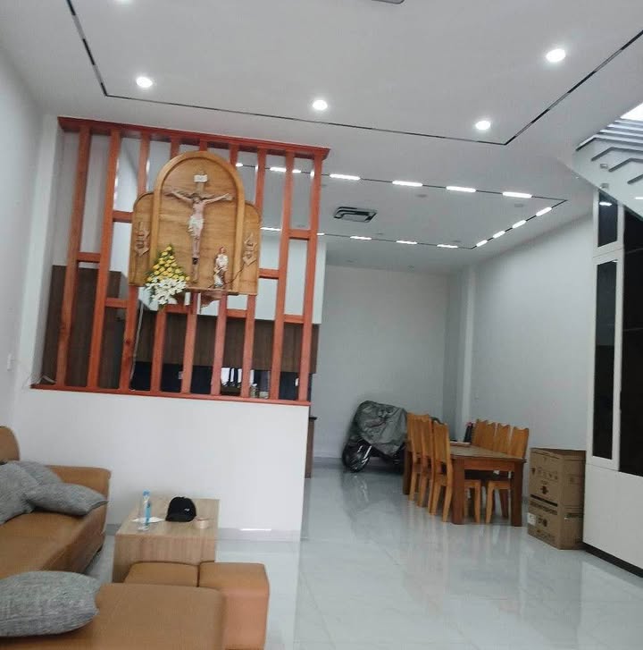 Nhà mặt tiền Nguyễn Đức Cảnh, Bảo Lộc 156m² giá 5.1 tỷ - Kinh doanh thuận lợi!