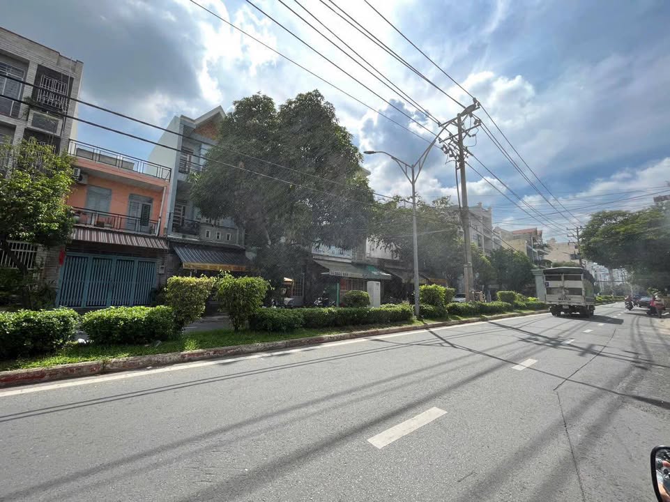 Nhà mặt tiền Nguyễn Cửu Đàm, Tân Phú 80m² giá 13 tỷ - Kinh doanh sầm uất!