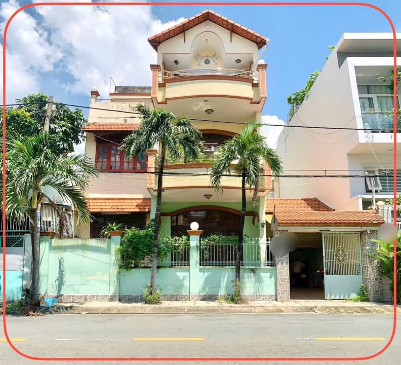 FrontHouse đường Lê Lâm Tân Phú 222m² giá 28 tỷ - Vị trí đẹp, thoáng mát!