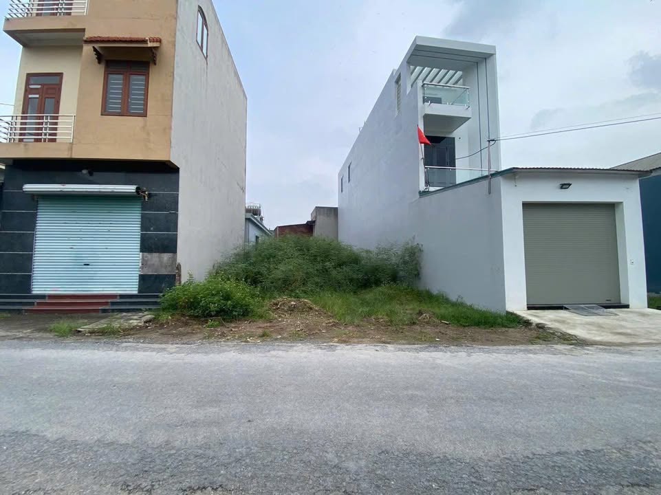 Đất mặt đường trục chính xã Gia Lương, Hải Dương 100m² giá chỉ 1 tỷ - Cơ hội đầu tư tốt!