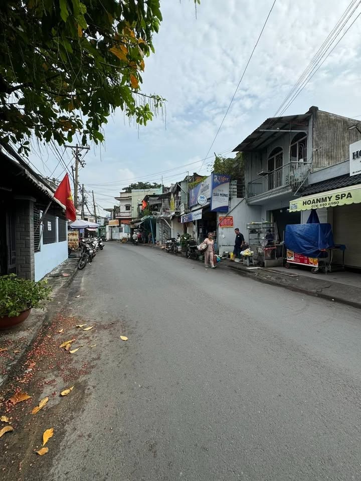 Nhà mặt tiền cho thuê đường 8 Trường Thọ Thủ Đức 130m² giá 14 triệu - Thích hợp cho gia đình và văn phòng