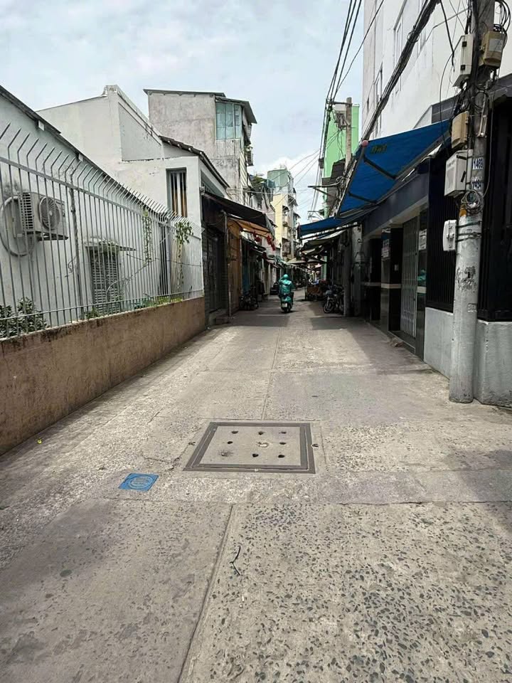 Nhà phố Đoàn Văn Bơ quận 4 129.8m² giá 12.8 tỷ - Cơ hội đầu tư lý tưởng!