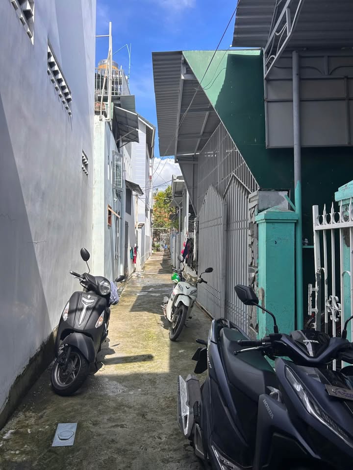 Nhà kiên cố tại TDP Thuận Lộc, Cam Linh 113,5m² giá 1,7 tỷ - An ninh tốt, tiện nghi đầy đủ!