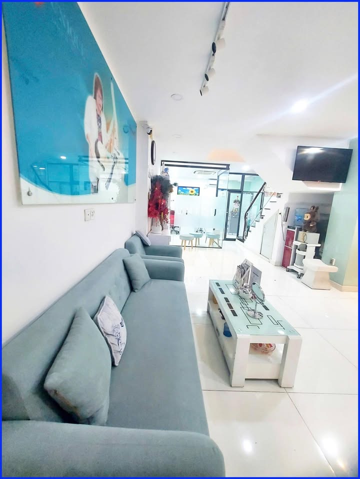 Nhà cho thuê hẻm đường Cao Thắng, quận 3, 114m² chỉ 45 triệu/tháng - Khu văn phòng sầm uất!