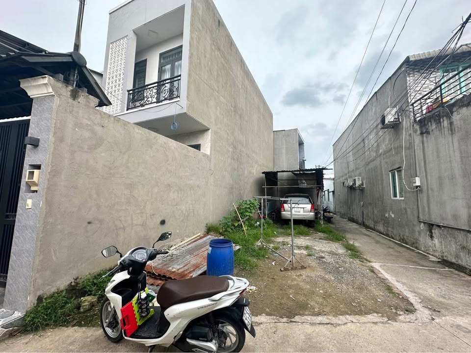 Đất thổ cư Quận 9 63m² giá 3.2 tỷ - Vị trí đắc địa ngay khu công nghệ cao!