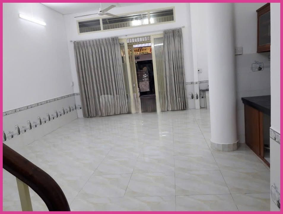 Nhà cho thuê hẻm xe hơi Phạm Văn Hai, Tân Bình, 66m² chỉ 17 triệu/tháng - An ninh và tiện nghi
