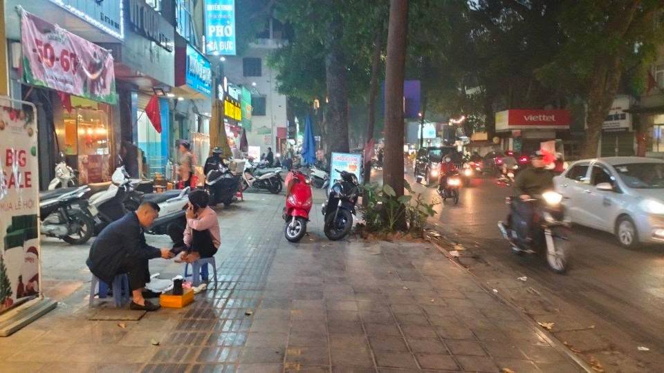 Nhà mặt phố Lò Đúc 300m² giá thỏa thuận - Vị trí đắc địa cho kinh doanh!