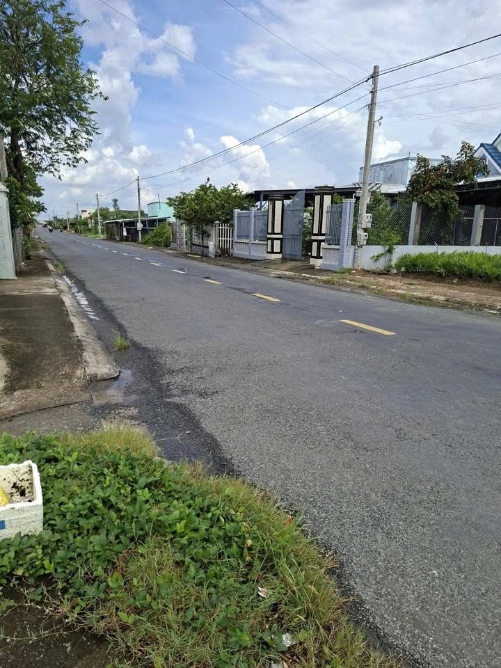 Nhà mặt tiền đường HL05, xã Bình Ân, Gò Công Đông, 753m² giá 2.635 tỷ - Tiềm năng kinh doanh lớn!