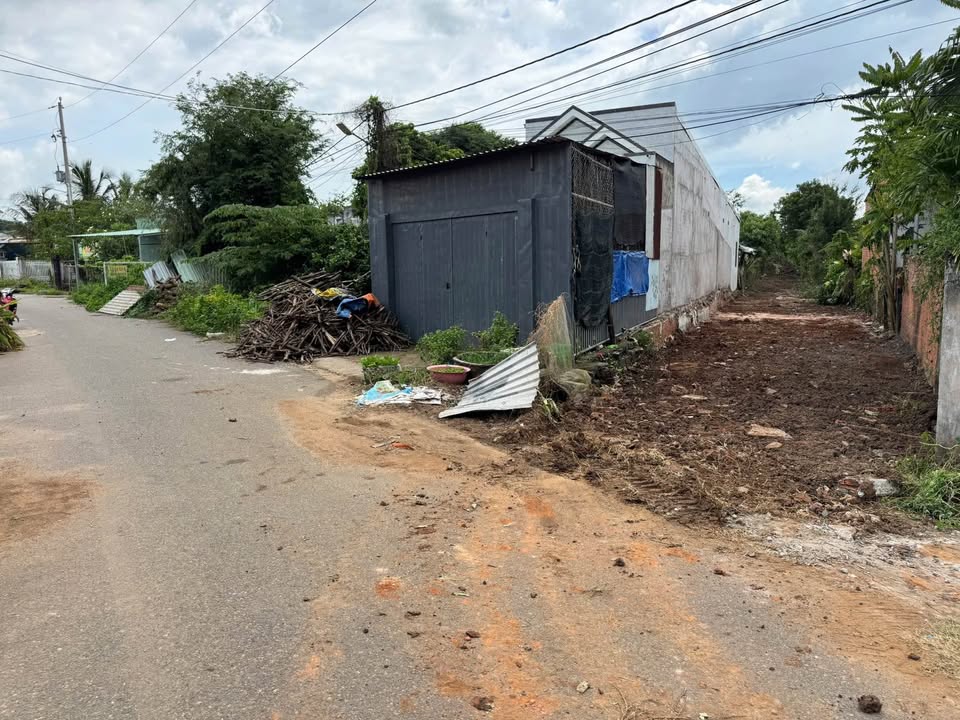 Đất mặt tiền đường nhựa Hòa Long, Bà Rịa - 518m² chỉ 1.68 tỷ - Cơ hội đầu tư tuyệt vời!