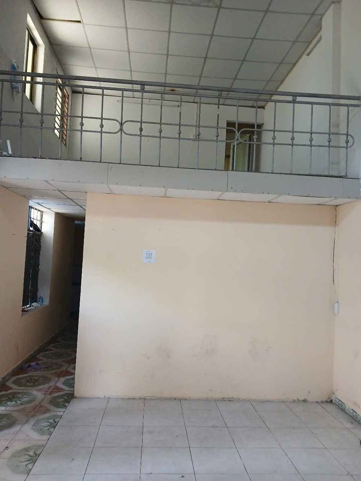 Nhà mặt tiền đường Lê Chân, Sơn Trà 60m² giá 6.5 triệu - Thích hợp kinh doanh hoặc sinh sống!