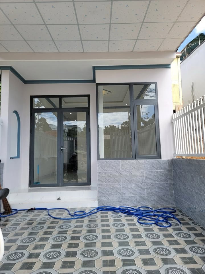 Nhà hẻm Quang Trung, Bảo Lộc 90m² giá 2.2 tỷ - Nhà mới đầy đủ tiện ích!