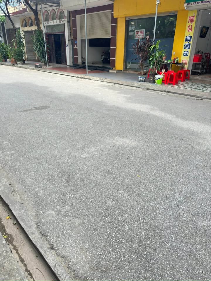 Đất nền Ninh Phúc 90m² giá 2 tỷ - Nở hậu, vị trí đẹp, giao dịch dễ dàng!