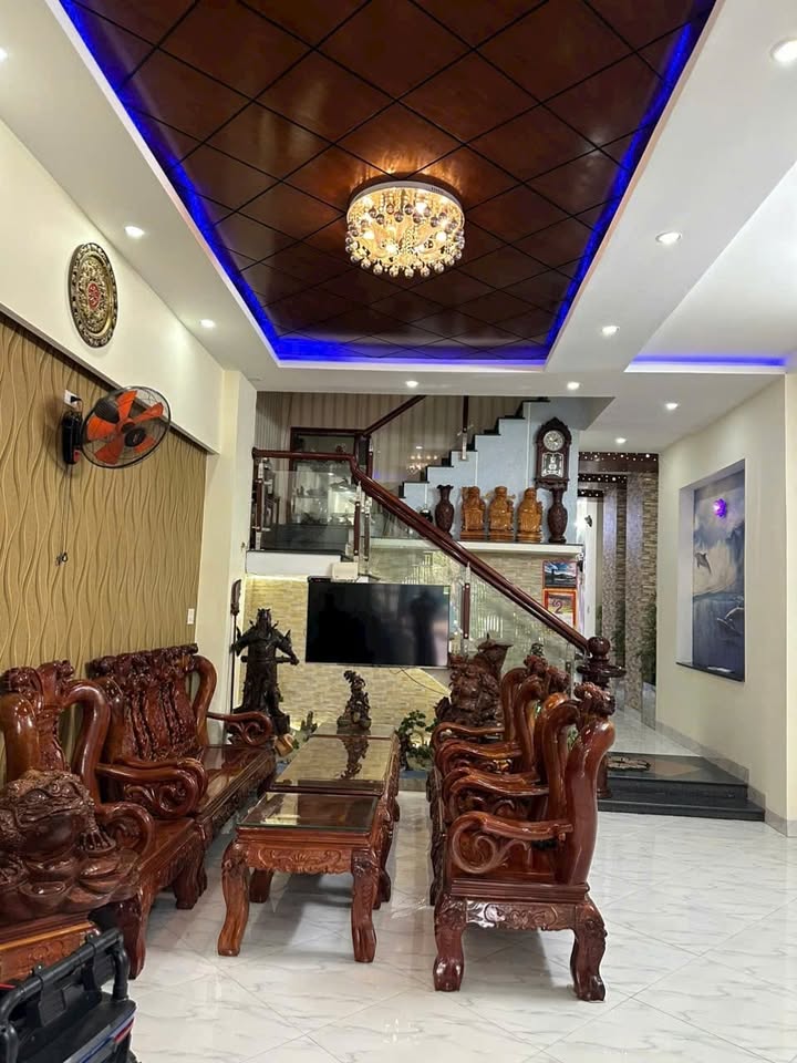 Nhà mặt tiền Tố Hữu Quy Nhơn 100m² giá 6.1 tỷ - Đầu tư sinh lời ngay!