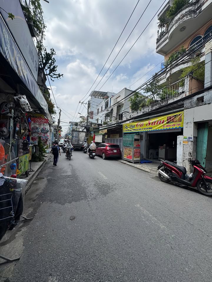 Mặt tiền kinh doanh Trường Chinh, Tân Bình 38m² giá 8.2 tỷ - Vị trí sầm uất, cơ hội đầu tư!