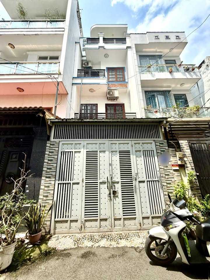 Nhà riêng Gò Vấp 61.5m² giá 7.2 tỷ - Hẻm thông, hướng Đông mát mẻ!