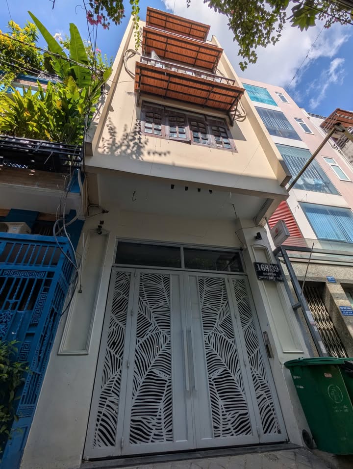 Tòa nhà CHDV Nguyễn Cư Trinh Quận 1 giá 37 tỷ - Dòng tiền ổn định 130 triệu/tháng