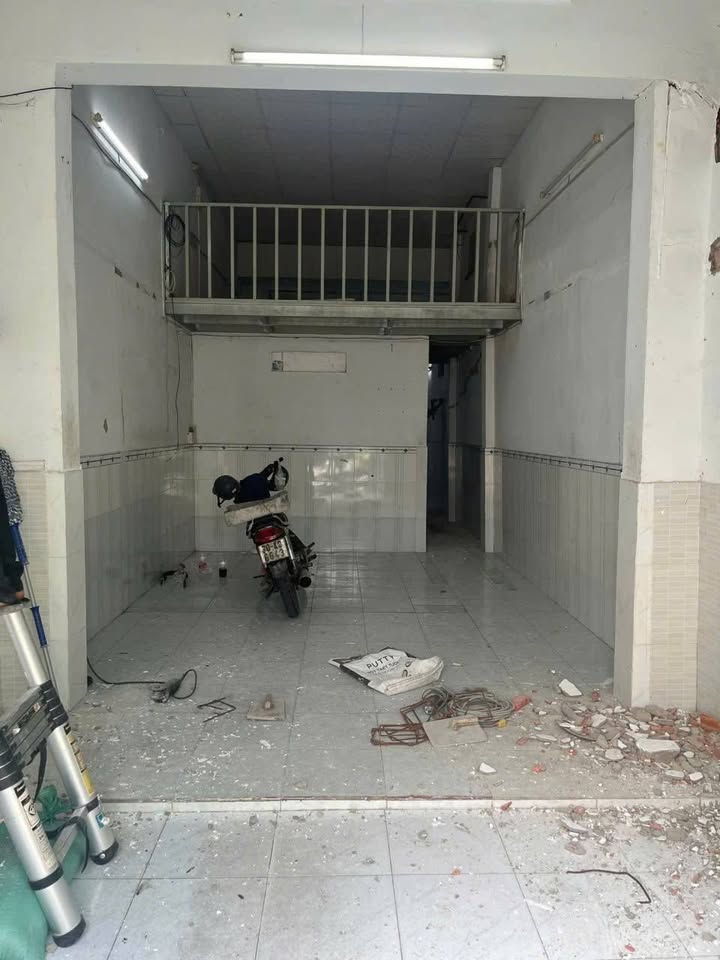 Nhà mặt tiền đường Tân Quy, Quận 7, 52m² - Phù hợp kinh doanh và ở ngay!