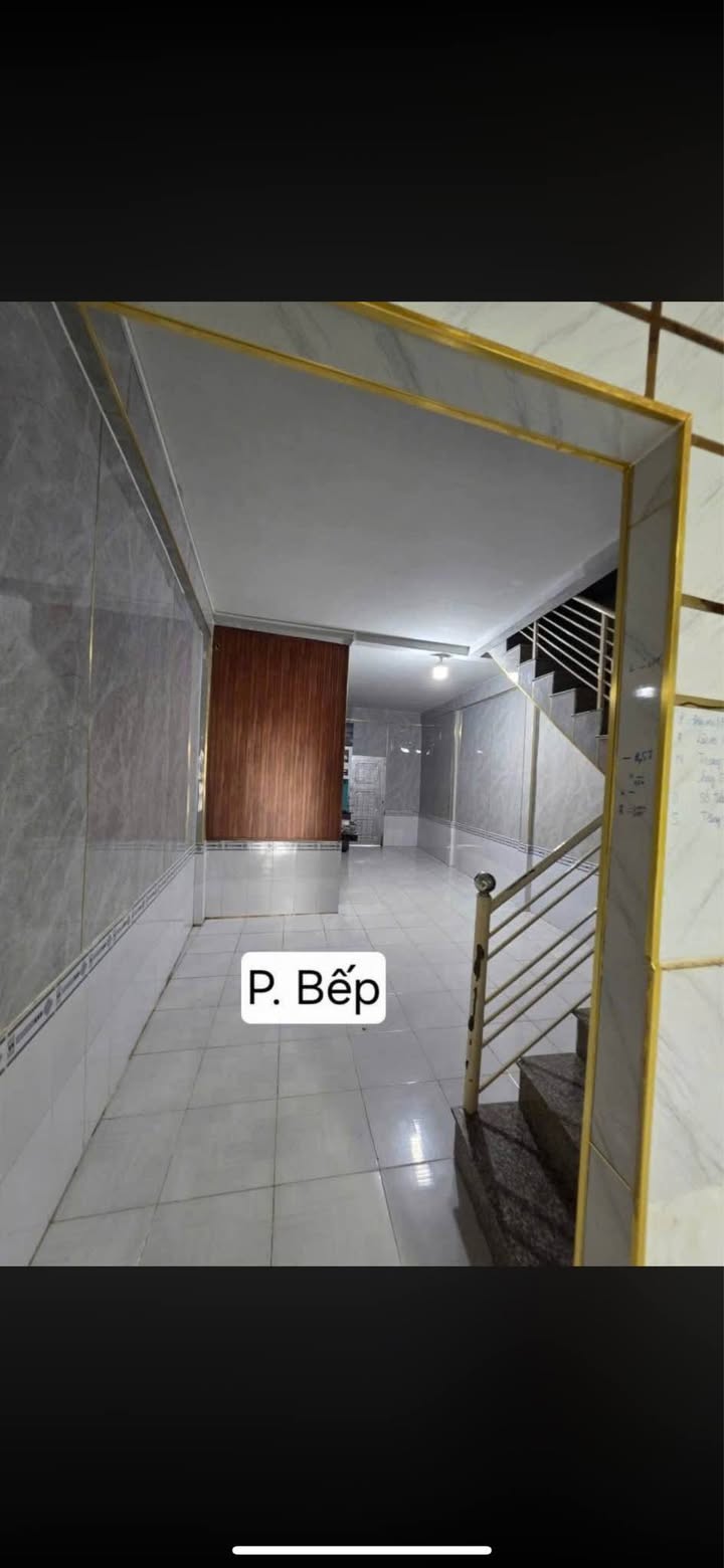 Nhà cho thuê mặt tiền đường Chợ Đêm, Sóc Trăng, 2 phòng ngủ - Giá chỉ 3 triệu/tháng!