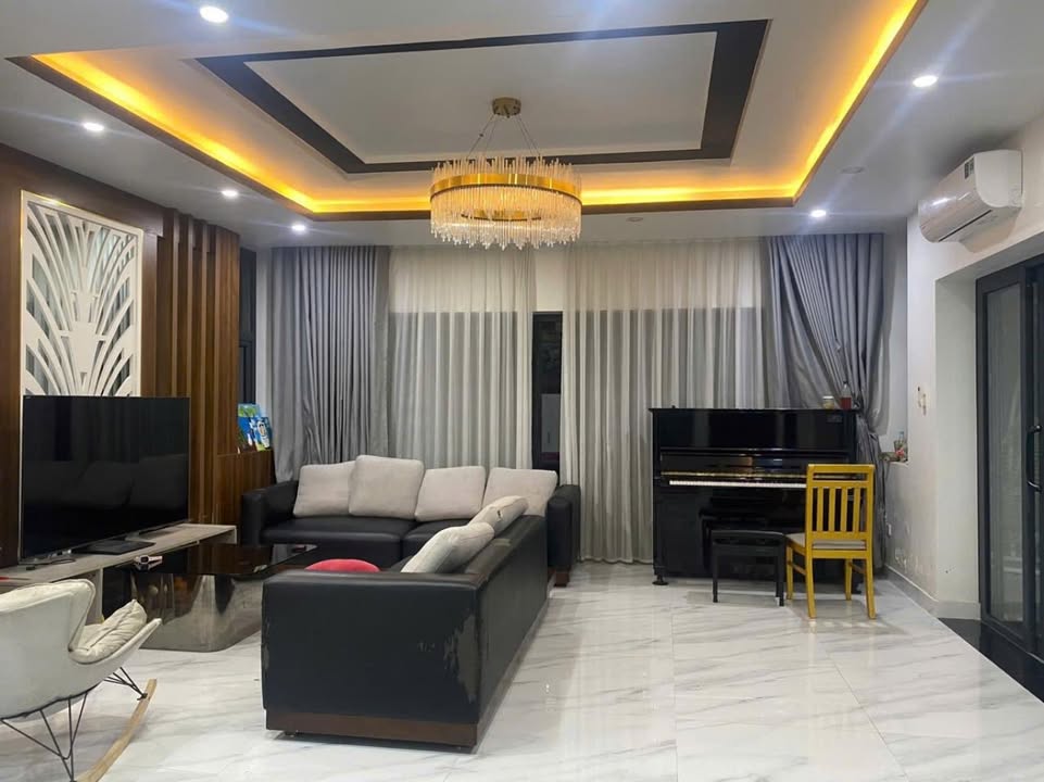 Biệt thự VIP Mê Linh 255m² giá 33.5 tỷ - Thiết kế đẳng cấp, nội thất cực xịn!