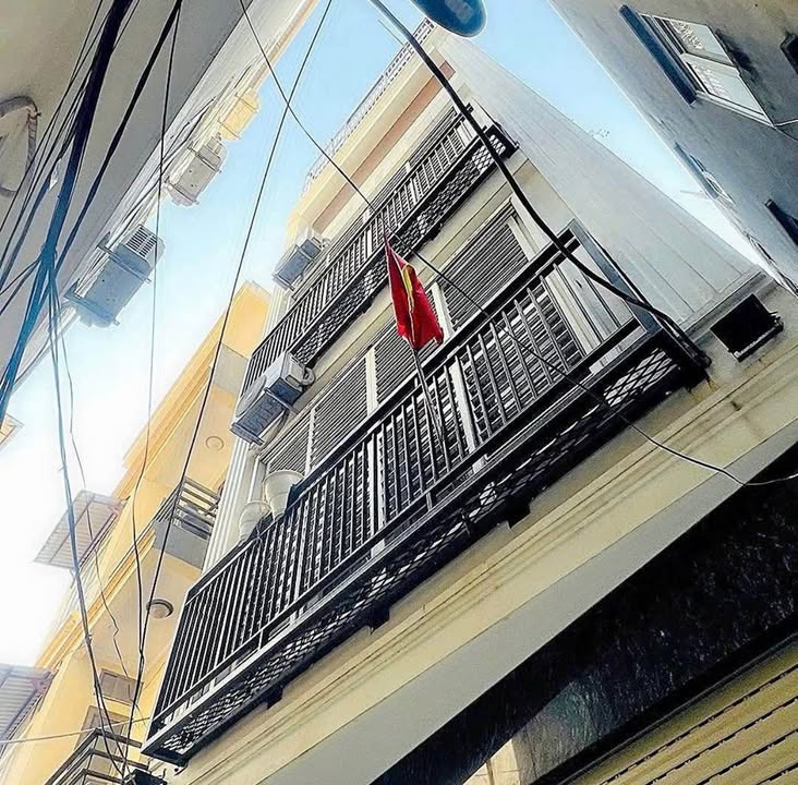 Nhà riêng An Dương Vương Tây Hồ 30m² giá 7 tỷ - Full nội thất, sẵn sàng ở ngay!