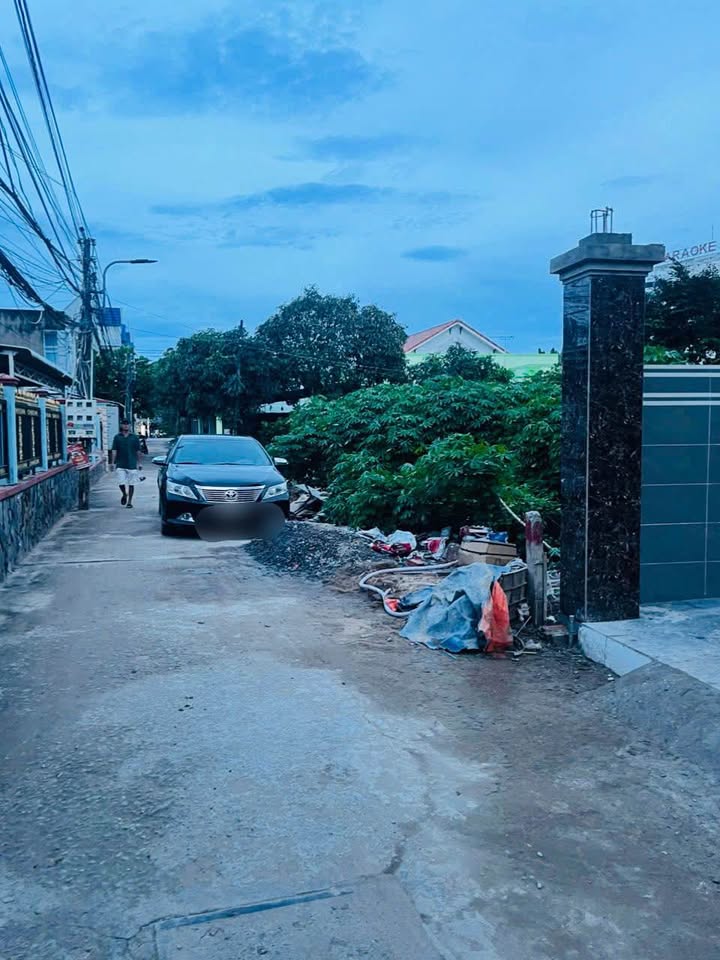 Nhà 2 Lầu Tại KP Tân Xuân, Cần Giuộc 64m² giá 3 tỷ - Sổ Hồng Chính Chủ