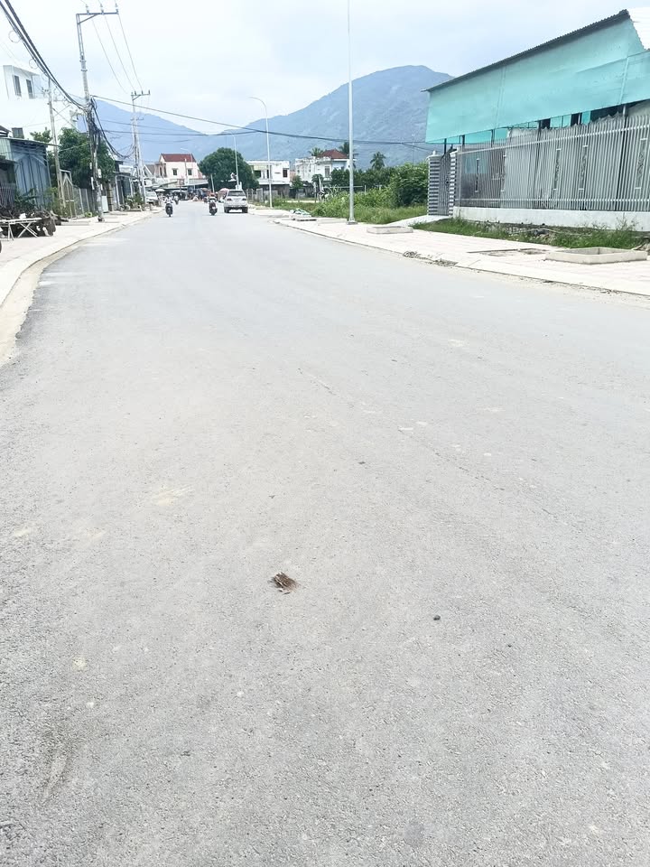 Đất thổ cư Diên Điền 188,5m² giá 1,25 tỷ - Vị trí đẹp, giao thông thuận tiện!