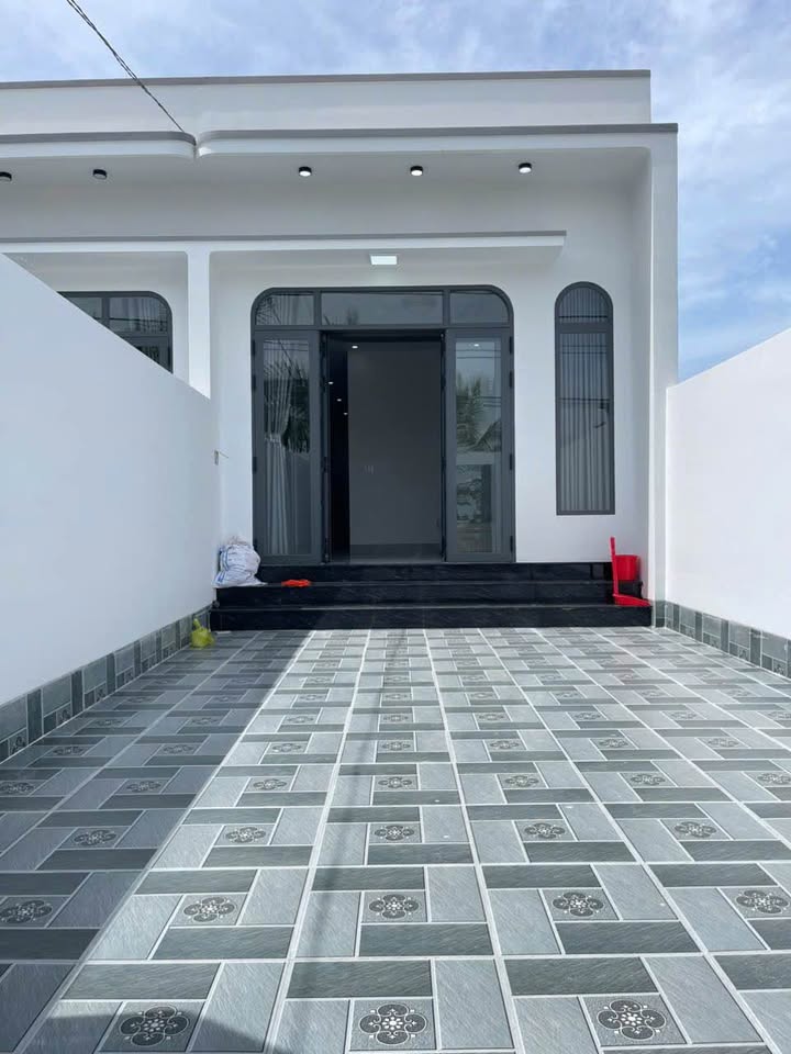 Nhà hẻm 31 Ngô Văn Sở, Long Xuyên, 162m² giá 2.3 tỷ - Nội thất mới 100%