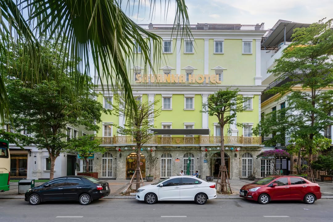 Khách sạn Savanna - Bãi Cháy - 600m² giá 100 tỷ - Cơ hội đầu tư hấp dẫn!